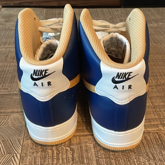 Nike Air Force 1 Shoes - Picture 3 of 6